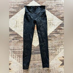 Spanx Black Camouflage Leggings Medium